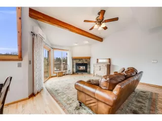 Photo #5: 4827041 Listing