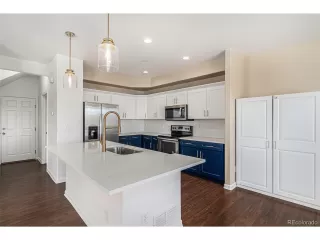 Photo #5: 4828160 Listing