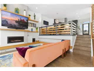 Photo #3: 4829796 Listing