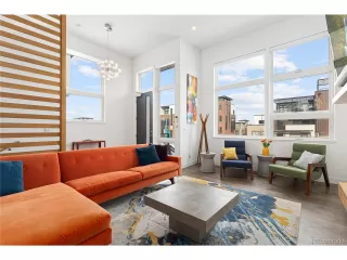 Photo #4: 4829796 Listing