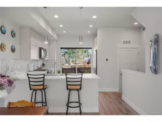 Photo #4: 4830342 Listing 