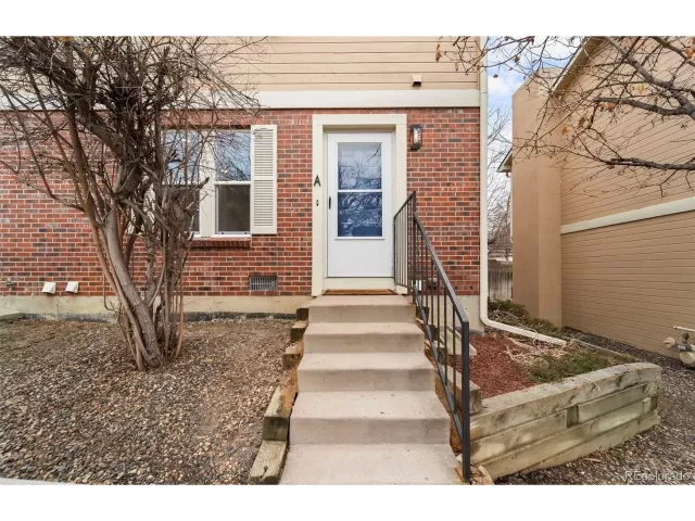 MLS: 4830954 Condo For Sale