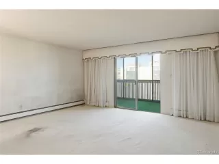 Photo #6: 4832029 Listing