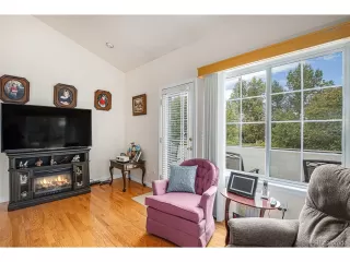 Photo #3: 4832397 Listing 