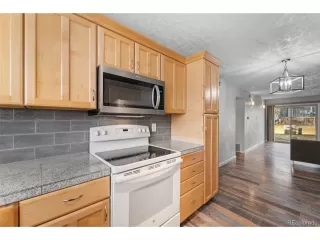 Photo #6: 4832708 Listing 