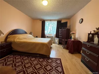 Photo #5: 4833021 Listing 