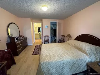 Photo #6: 4833021 Listing 