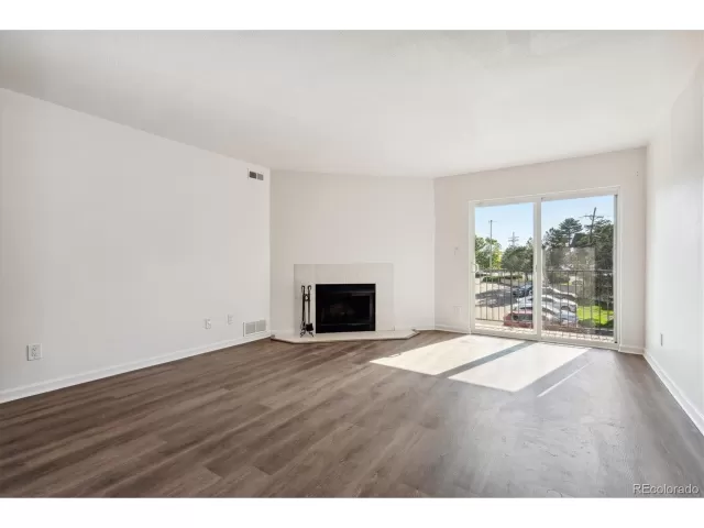 MLS: 4833391 Condo For Sale