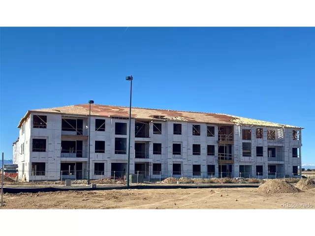 MLS: 4833575 Condo For Sale