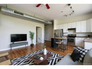 More Details about MLS # 4834462 : 2900 N DOWNING ST 201 DENVER CO 80205