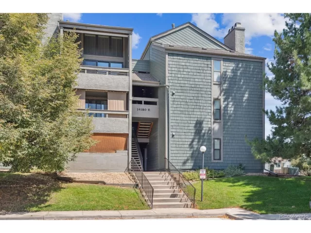 MLS: 4836310 Condo For Sale