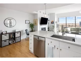 Photo #2: 4836658 Listing