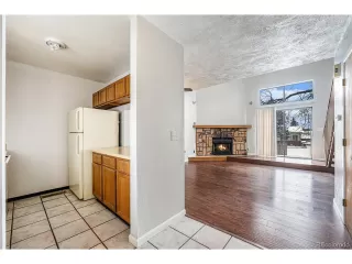 Photo #6: 4838259 Listing