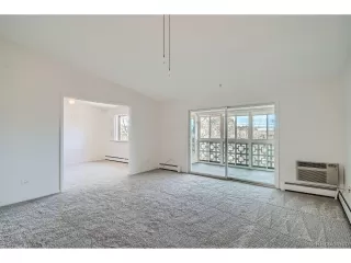 Photo #4: 4840811 Listing