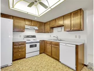 Photo #6: 4840823 Listing 