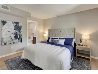 Photo #5: 4841817 Listing