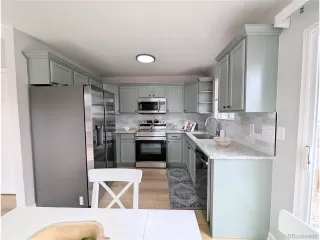 Photo #4: 4842299 Listing