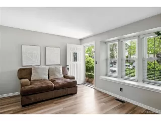 Photo #3: 4842748 Listing