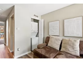 Photo #6: 4842748 Listing