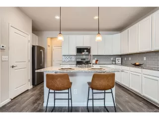 Photo #6: 4843760 Listing