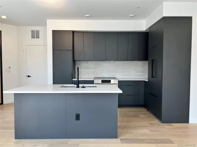 MLS: 4845186 Condo For Sale