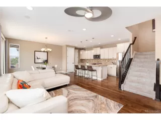 Photo #6: 4848388 Listing 