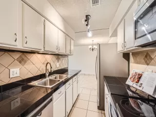 Photo #5: 4848958 Listing 