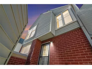 Browse active condo listings in JASMINE CONDOMINIUMS