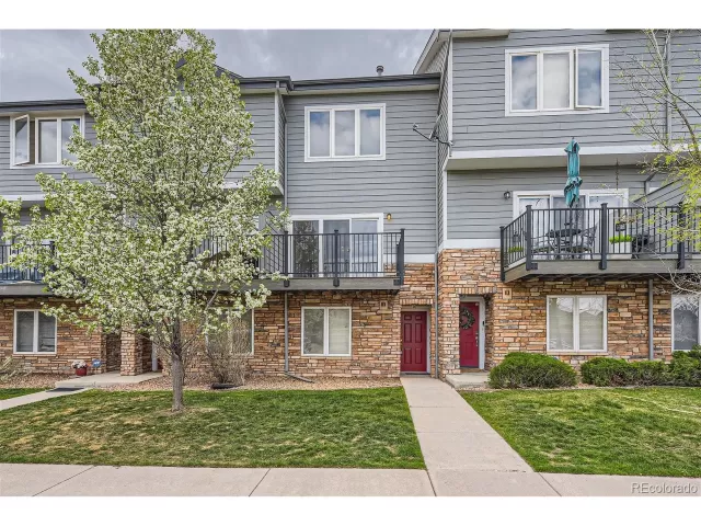 MLS: 4850197 Condo For Sale