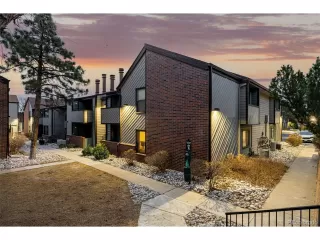 Photo #2: 4850372 Listing 