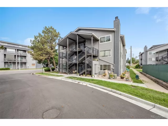 MLS: 4853442 Condo For Sale
