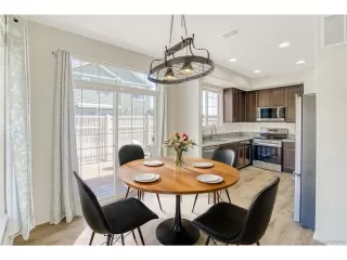 Photo #6: 4853443 Listing