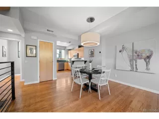 Photo #5: 4853805 Listing