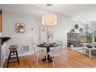 Photo #6: 4853805 Listing