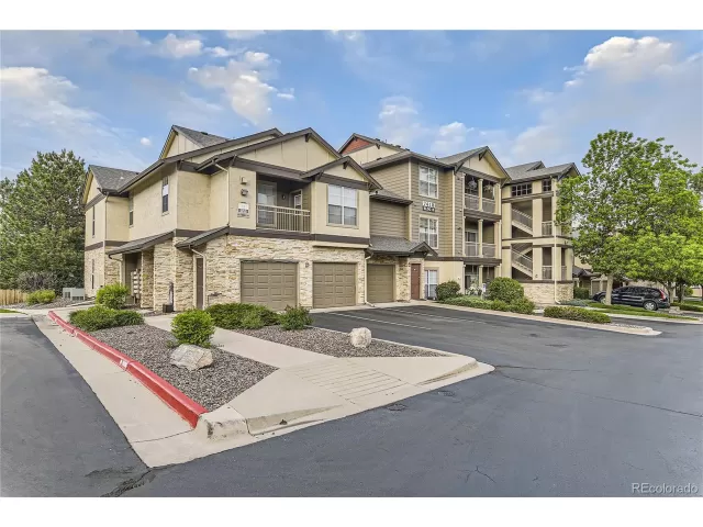 MLS: 4853960 Condo For Sale