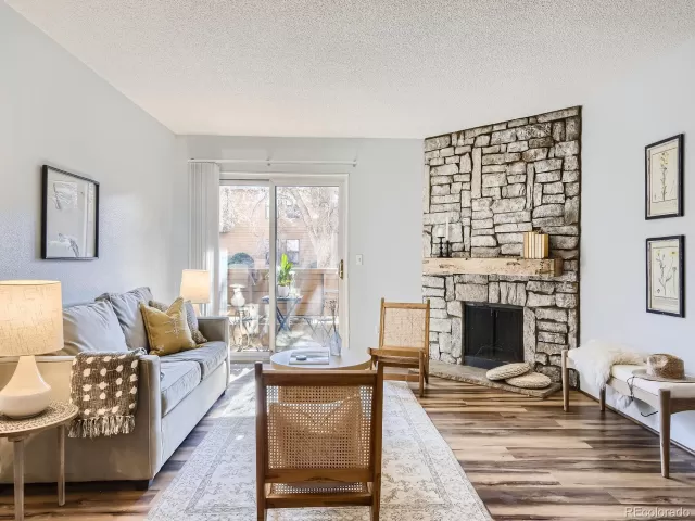 MLS: 4854280 Condo For Sale