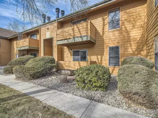 Photo #2: 4854280 Listing