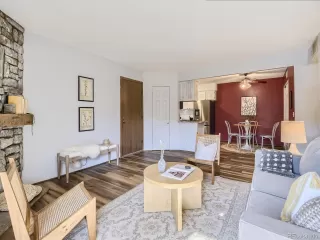 Photo #5: 4854280 Listing