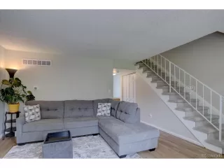 Photo #4: 4854437 Listing