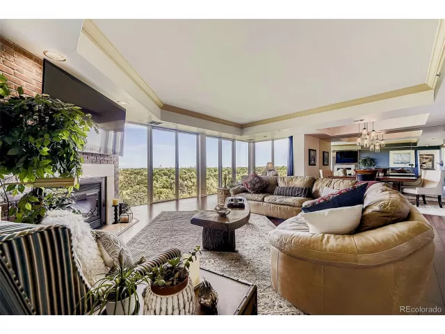 MLS: 4855850 Condo For Sale