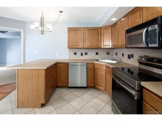 Photo #6: 4856264 Listing