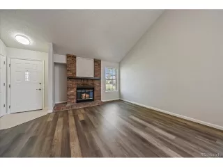 Photo #2: 4859627 Listing