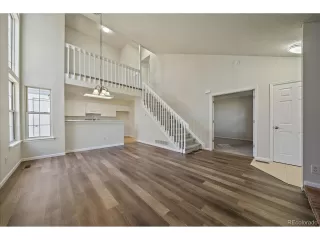 Photo #4: 4859627 Listing