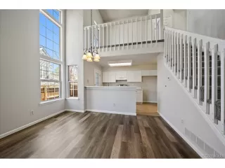 Photo #5: 4859627 Listing