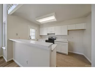 Photo #6: 4859627 Listing