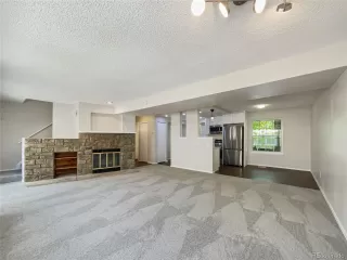 Photo #4: 4860575 Listing 