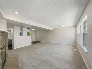 Photo #5: 4860575 Listing 