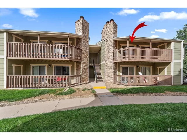 MLS: 4860945 Condo For Sale