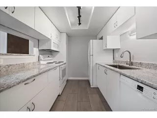 Photo #3: 4860945 Listing