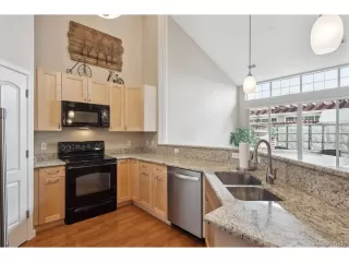 Photo #4: 4861289 Listing
